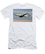 United Airlines Boeing 737-824 Men's T-Shirt (Athletic Fit) United Airlines Boeing 737-824 Men's T-Shirt (Athletic Fit)