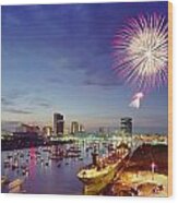 7545 Toledo Ohio Fireworks Over The Maumee River Wood Print