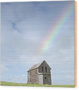 Abandoned Farmhouse With A Rainbow Wood Print