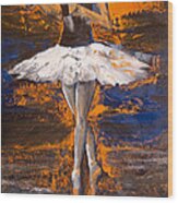 Ballerina En Pointe Wood Print