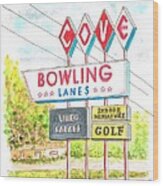 Cove Bowling Lanes In Bamington - Massachusetts Wood Print