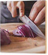 Cuisiner - Découpe D'oignons Rouges Wood Print