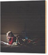 Girl Reading In Her Bed At Night Wood Print