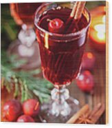 Hot Mulled Wine With Crab Apples Wood Print