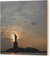 Hudson River 4 Lady Liberty Wood Print