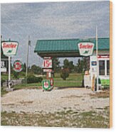 Route 66 Gas Station With Sponge Painting Effect Wood Print