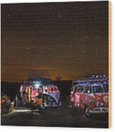 Vw Microbuses Camping Under The Desert Stars Wood Print