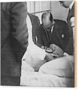 William Osler Attending A Patient Wood Print