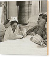 Wwi Nurse Reading To Soldier Wood Print
