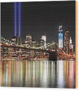 Nyc - Manhattan Skyline 9-11 Tribute Wood Print