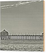 Vintage Hb Pier Wood Print