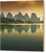 Tranquil Evening Reflection-china Guilin Scenery-lijiang River In Yangshuo Wood Print