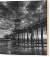 Black And White Huntington Beach Pier Wood Print