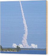 Final Launch Of The Space Shuttle Discovery Wood Print