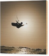 Kitesurfing At Sunset Wood Print