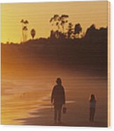 Mother And Daughter Along Beach Wood Print