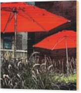 Red Umbrellas In Chicag Wood Print