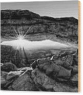 Supernatural West - Mesa Arch Sunburst In Black And White Wood Print