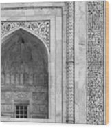 Taj Mahal Detail Bw Wood Print