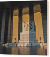 The Lincoln Memorial At Sunrise Wood Print
