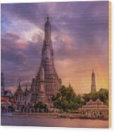 Wat Arun In Bangkok, Thailand Wood Print