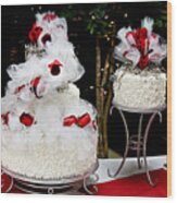 Wedding Cake And Red Roses Wood Print