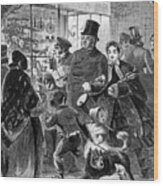 A Family Christmas Shopping In New York Wood Print