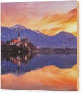 Dawn At The Bled Lake Wood Print