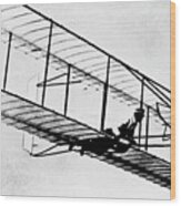 Early Glider In 1902 Wood Print
