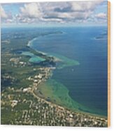 Flying In To Traverse City Wood Print
