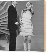 Frank Sinatra And Daughter Nancy On Tv Wood Print