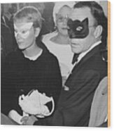 Frank Sinatra And Mia Farrow Wearing Wood Print