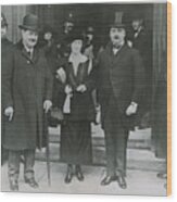 Lady Astor With Colleagues Wood Print