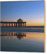 Manhattan Beach Pier In Nighfall Wood Print