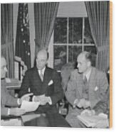 President Truman Meeting With Foreign Wood Print