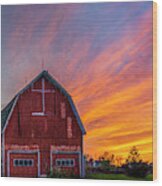 Red Barn At Sunset Wood Print
