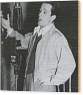 Singer Perry Como At The Microphones Wood Print