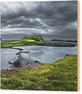 Stony Sandbank To Sunlit Green Island At Low Tide On The Isle Of Skye In Scotland Wood Print