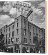Black And White Historic Hotel Monte Vista Along Route 66 - Flagstaff Arizona Wood Print