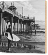 Black California Series - Huntington Beach Pier Surfer Wood Print