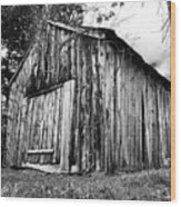 Old Barn In Black And White Wood Print