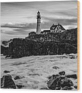 Portland Head Lighthouse With Crashing Waves - Black And White Wood Print