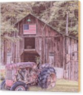 Rusty Tractor In America In Country Colors Wood Print