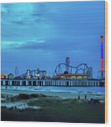 Stormy Evening At The Pleasure Pier Wood Print