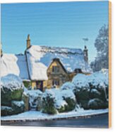 Thatched Country Cottage In The Snow Wood Print