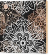 Verona - Artistic White Cream Mandala Pattern In Black Background Wood Print