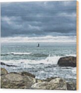 Whaleback Lighthouse Overcast Skies And Waves Wood Print