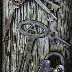 Antique Skeleton Keys Photograph by Paul Ward - Fine Art America