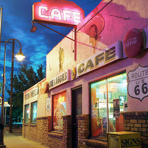 Diner Along Route 66 At Dusk by Gary Yeowell