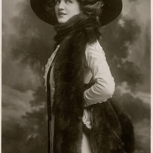 Lily Elsie (1886 - 1962), Popular Photograph by Mary Evans Picture ...